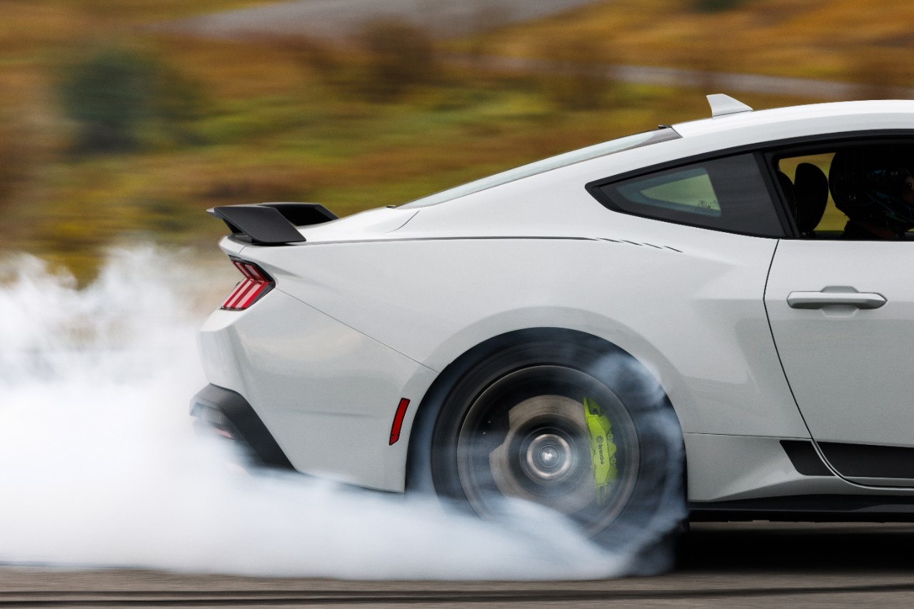 Ford Mustang RTR Package_06_412